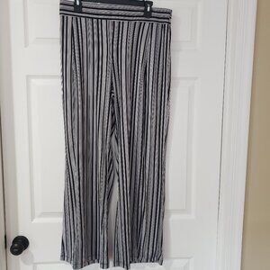Robert Louis Wide Leg Palazzo Pull-On Pants Black & White‎ Stripe Size Large New